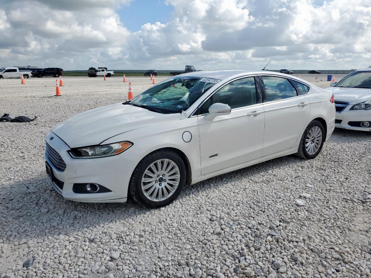 FORD FUSION 2016 VIN 3FA6P0PU0GR224075