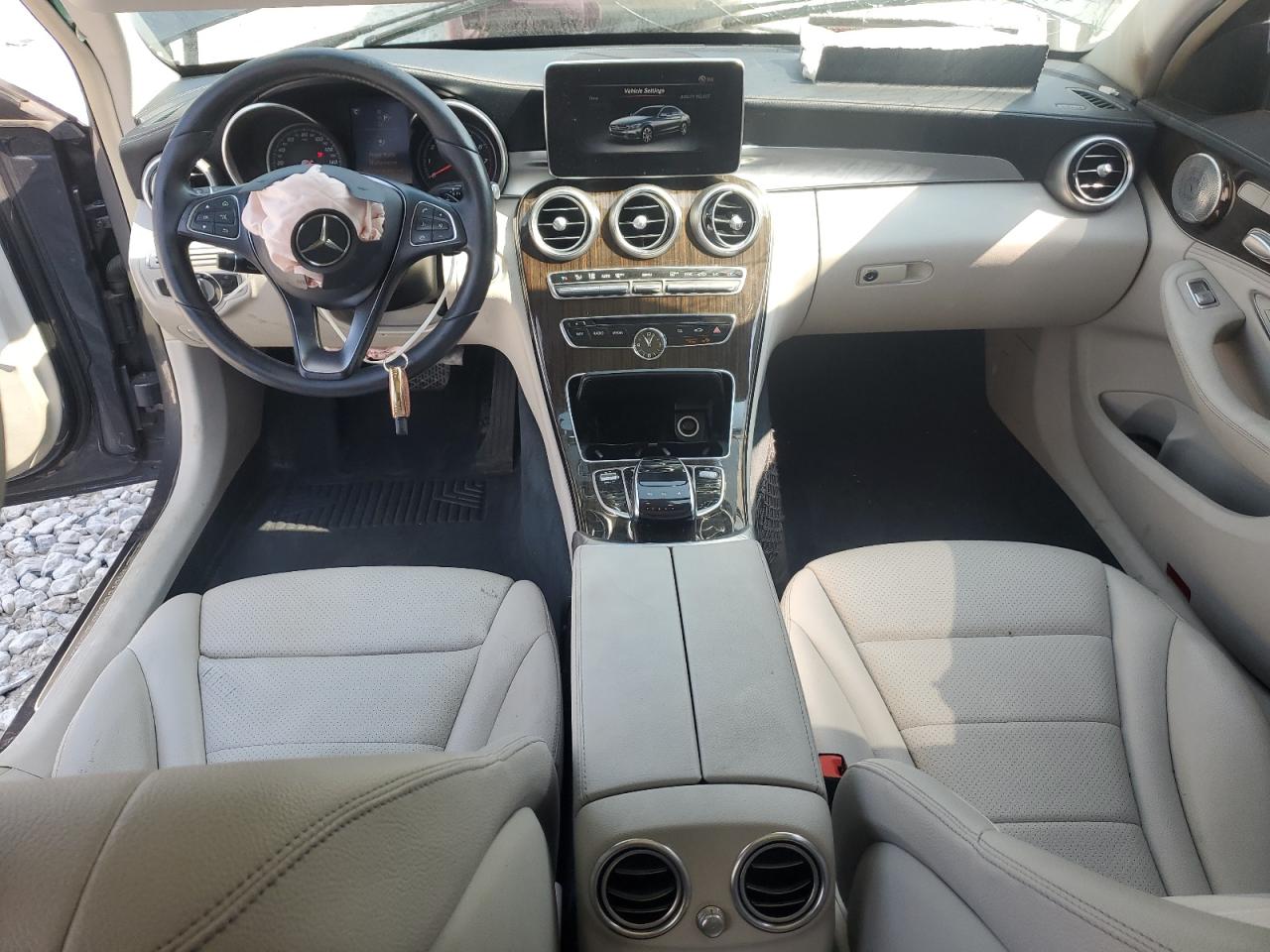 2015 Mercedes-Benz C 300 4Matic VIN: 55SWF4KB6FU068410 Lot: 60426435