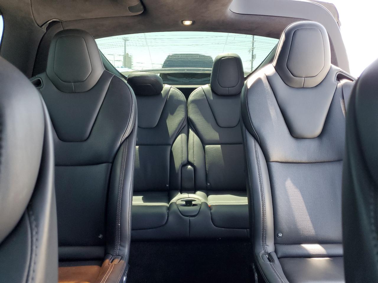 2018 Tesla Model X VIN: 5YJXCBE40JF136127 Lot: 60986185