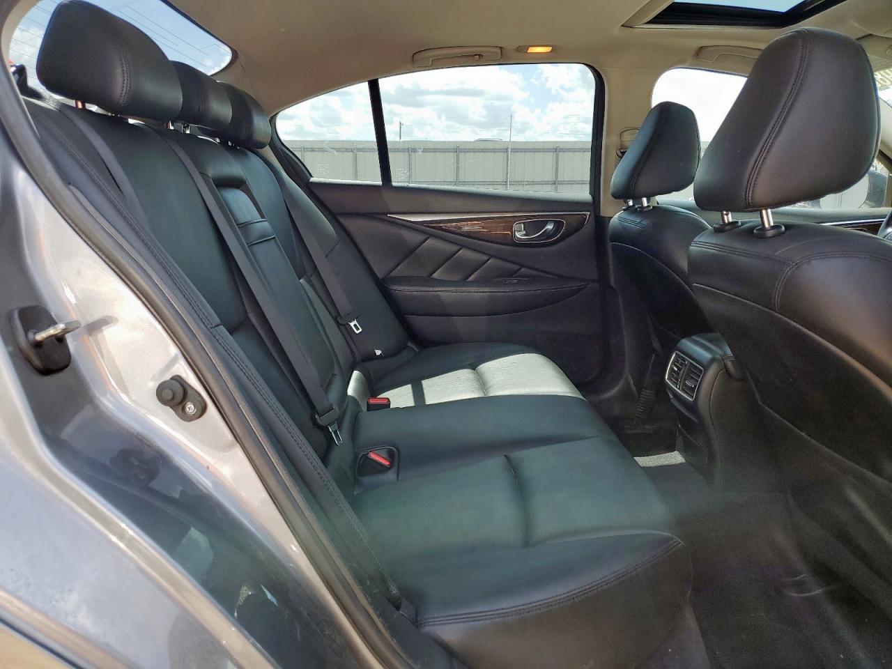 2018 Infiniti Q50 Luxe VIN: JN1EV7AR7JM436368 Lot: 60644985