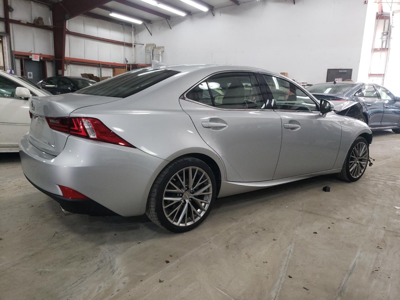 LEXUS IS 2014 VIN JTHCF1D29E5012959 фото 3