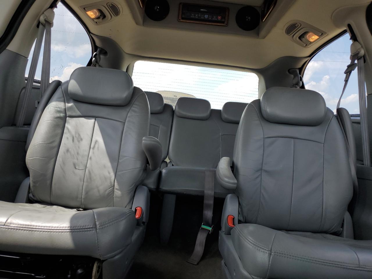 2005 Dodge Grand Caravan Sxt VIN: 2D4GP44L95R424704 Lot: 61243925