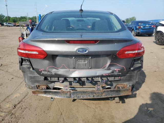Sedans FORD FOCUS 2015 Szary