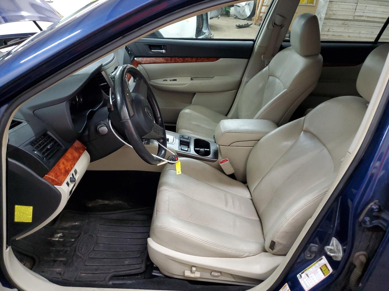 SUBARU OUTBACK 2011 VIN 4S4BRDKC8B2310879 photo 7