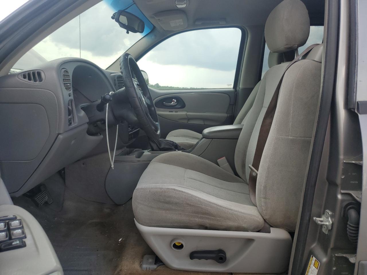 2005 Chevrolet Trailblazer Ls VIN: 1GNDT13S452379079 Lot: 61213005