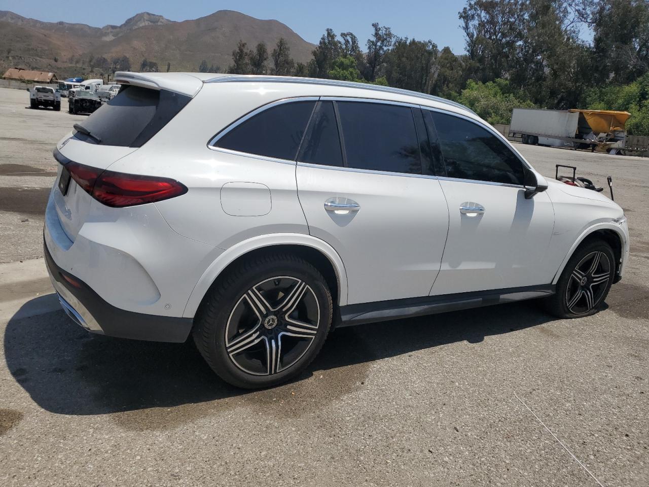 MERCEDES-BENZ GLC-CLASS 2023 VIN W1NKM4GB5PU017478 photo 3