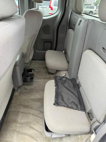 Pickups NISSAN FRONTIER 2015 Biały