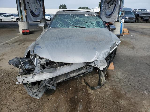  LEXUS IS 2016 Srebrny