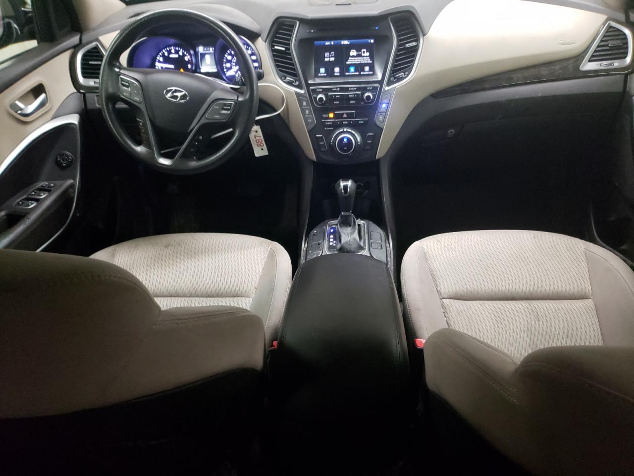 2017 Hyundai Santa Fe Se VIN: KM8SM4HF1HU208143 Lot: 60285985