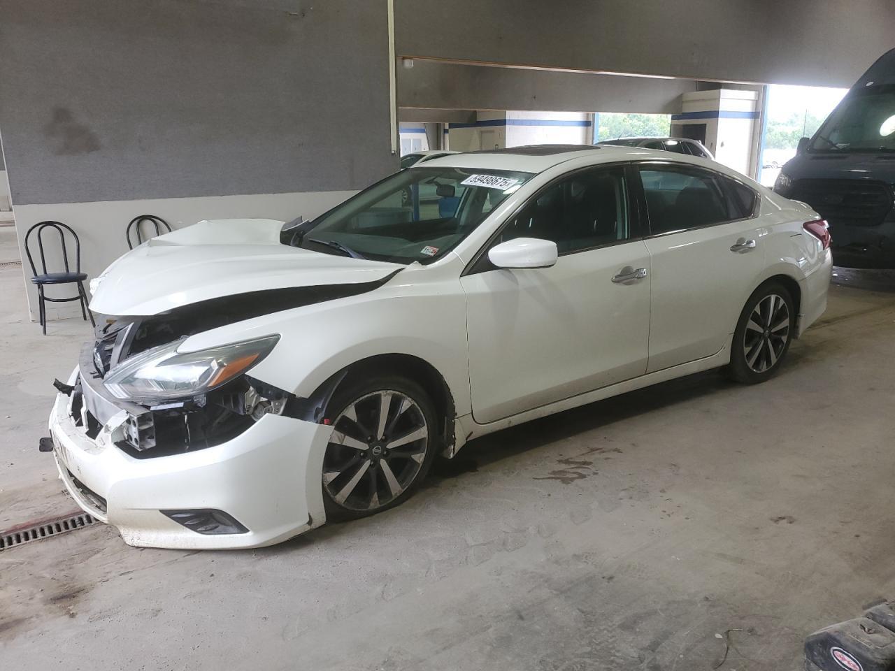2017 Nissan Altima 2.5 продається в Sandston, VA - Front End
