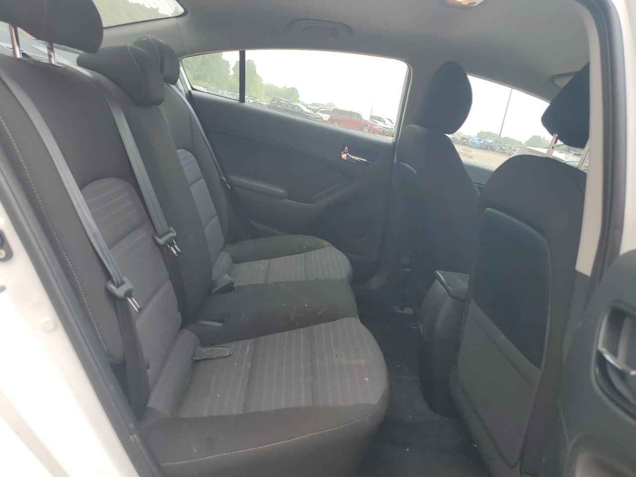 KIA FORTE 2017 VIN 3KPFL4A78HE155743 фото 10