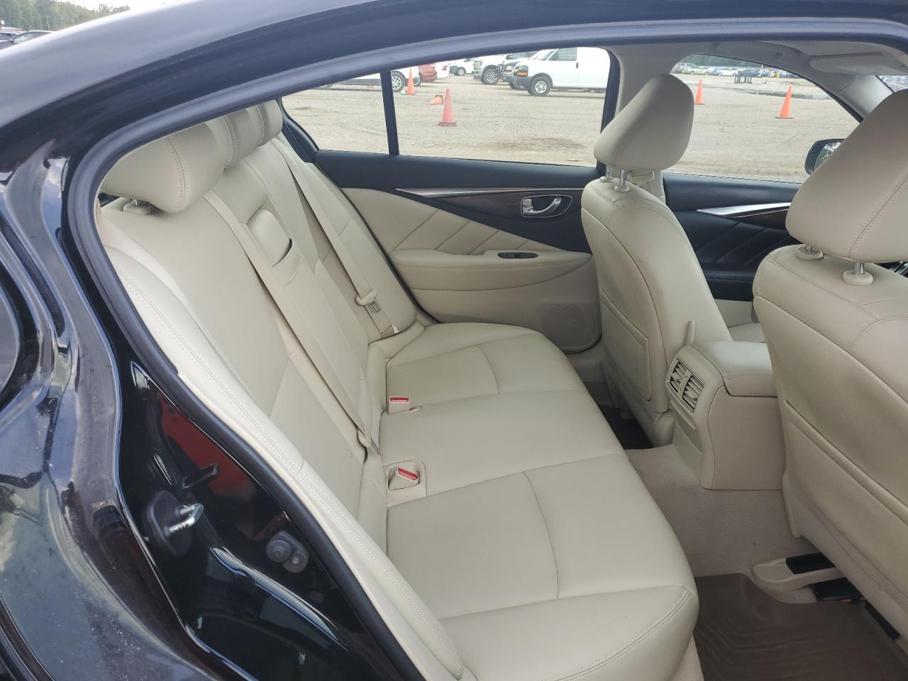 2018 Infiniti Q50 Luxe VIN: JN1EV7AP9JM350557 Lot: 63114595