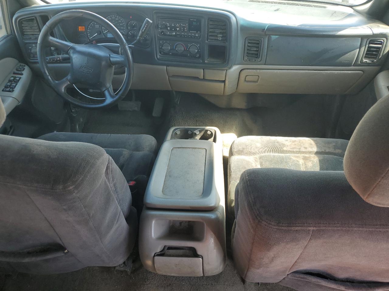 2002 Chevrolet Suburban C1500 VIN: 1GNEC16T82J219779 Lot: 61617045