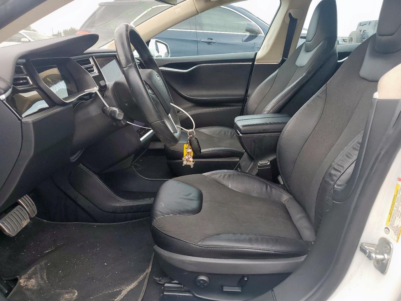 2014 Tesla Model S VIN: 5YJSA1H10EFP43839 Lot: 60768075