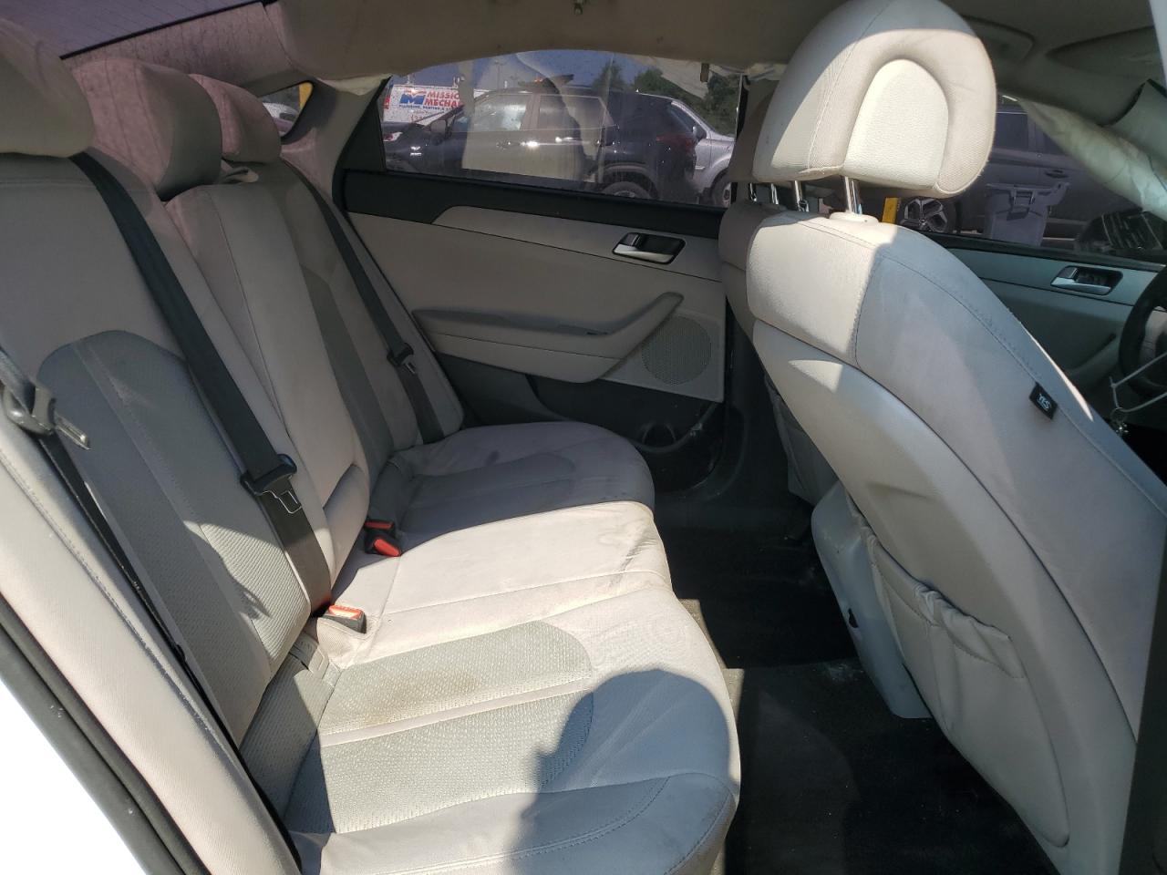 2015 Hyundai Sonata Se VIN: 5NPE24AF3FH135382 Lot: 61980635