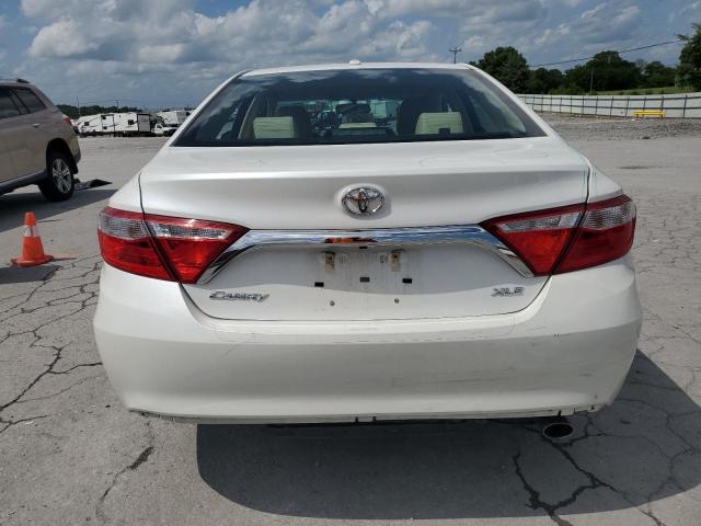  TOYOTA CAMRY 2016 Biały