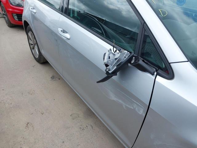 2013 VOLKSWAGEN GOLF SE BL