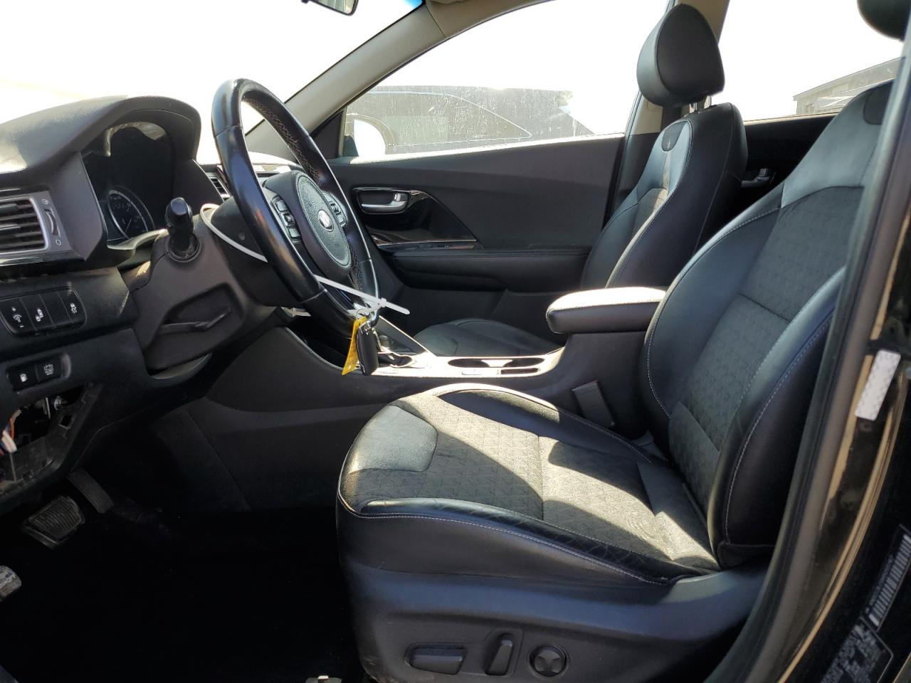2017 Kia Niro Ex VIN: KNDCC3LC0H5055767 Lot: 62757415
