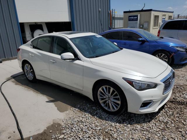  INFINITI Q50 2021 Biały