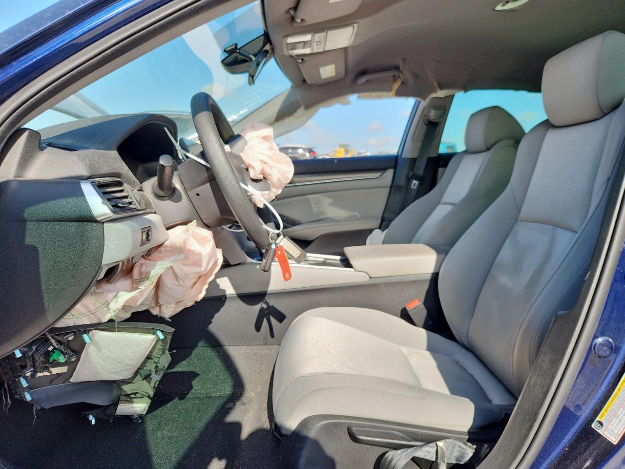 HONDA ACCORD 2018 VIN 1HGCV1F13JA147141 фото 7