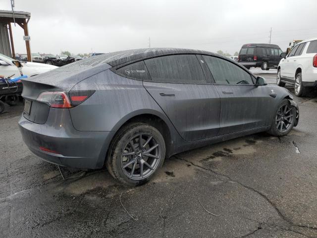 TESLA MODEL 3 2023 Szary