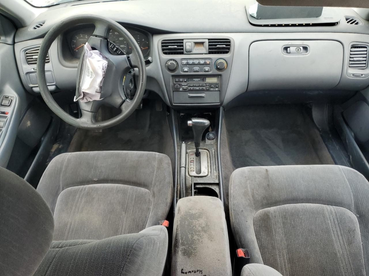2000 Honda Accord Lx VIN: 1HGCG5647YA039272 Lot: 59985345