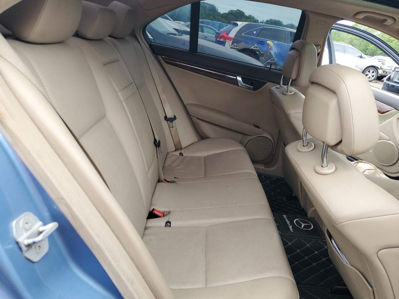 2010 Mercedes-Benz C 300 4Matic VIN: WDDGF8BB2AF406635 Lot: 62475815