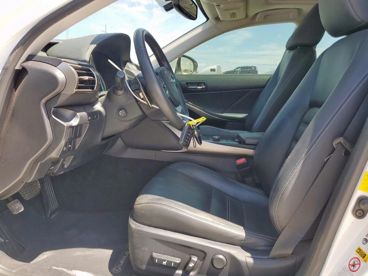 2014 Lexus Is 250 VIN: JTHBF1D21E5011039 Lot: 61738095