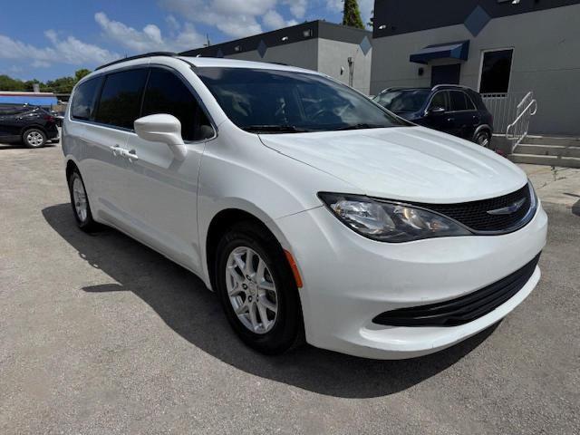  CHRYSLER MINIVAN 2020 White