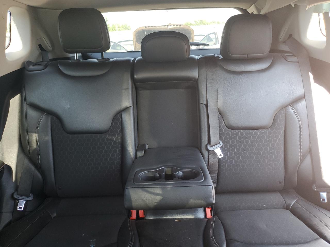 2018 Jeep Compass Latitude VIN: 3C4NJCBB0JT471380 Lot: 61726535