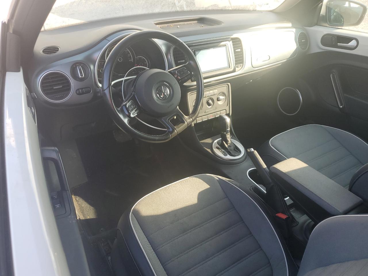 2016 Volkswagen Beetle S/Se VIN: 3VW507AT6GM811197 Lot: 62003275