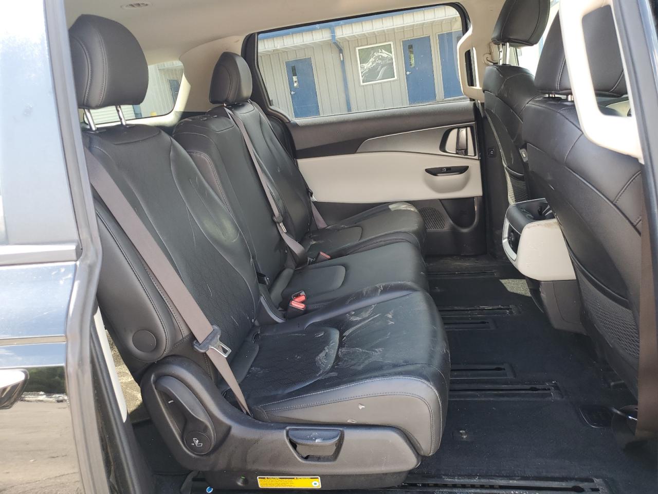 2022 Kia Carnival Lx VIN: KNDNB4H34N6061068 Lot: 61532965