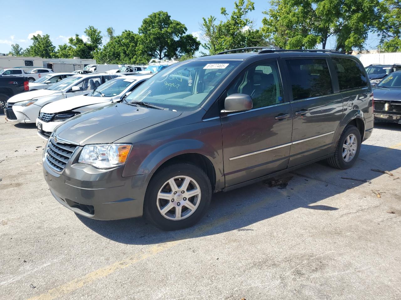 Bridgeton, MO에서 판매 중인 2010 Chrysler Town & Country Touring - Hail