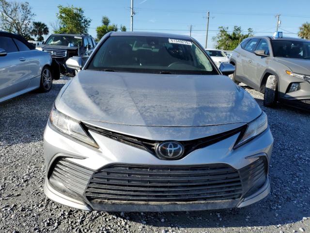  TOYOTA CAMRY 2023 Серебристый