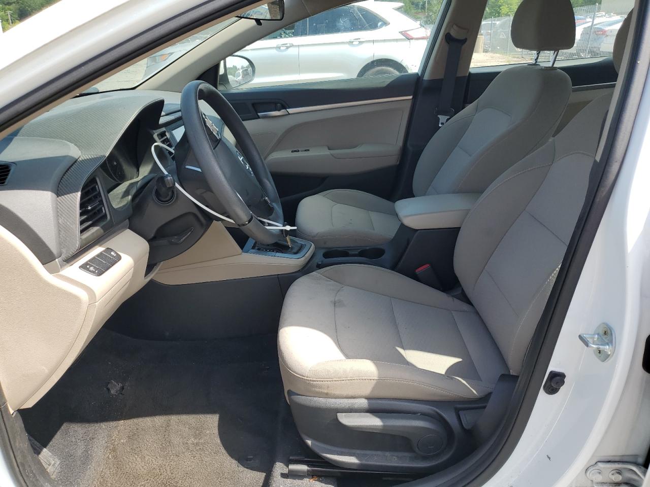 2019 Hyundai Elantra Se VIN: 5NPD74LF4KH464354 Lot: 60950495