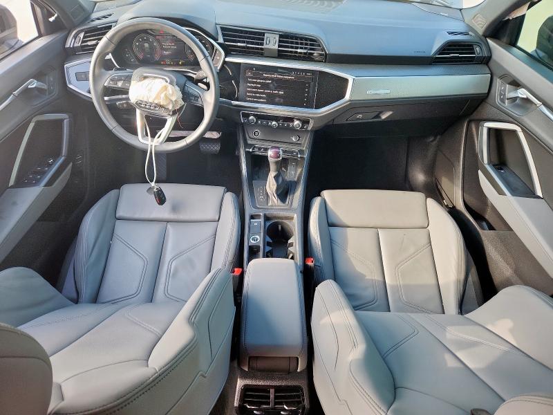  AUDI Q3 2024 Szary