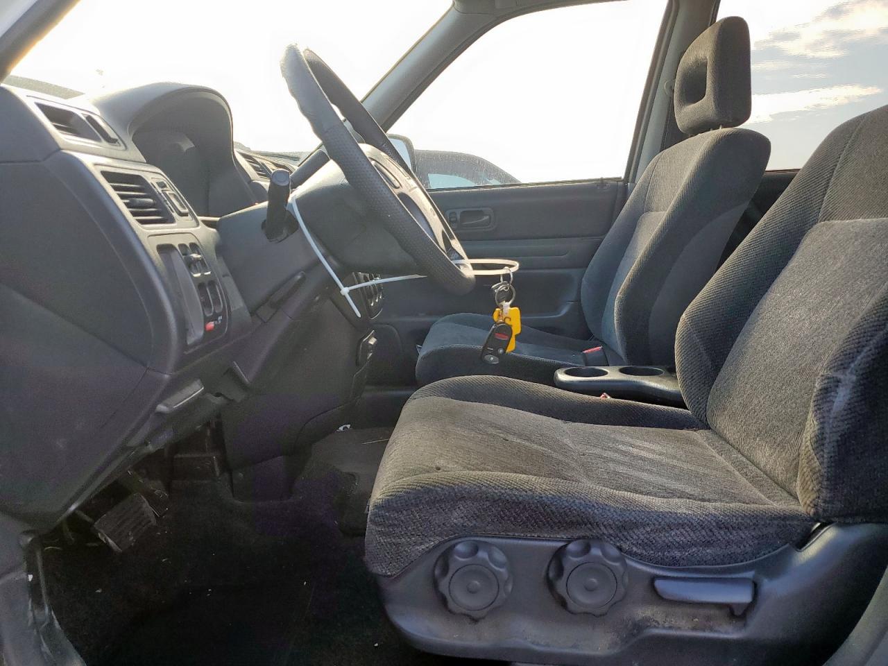 1999 Honda Cr-V Lx VIN: JHLRD1846XC051930 Lot: 62394095