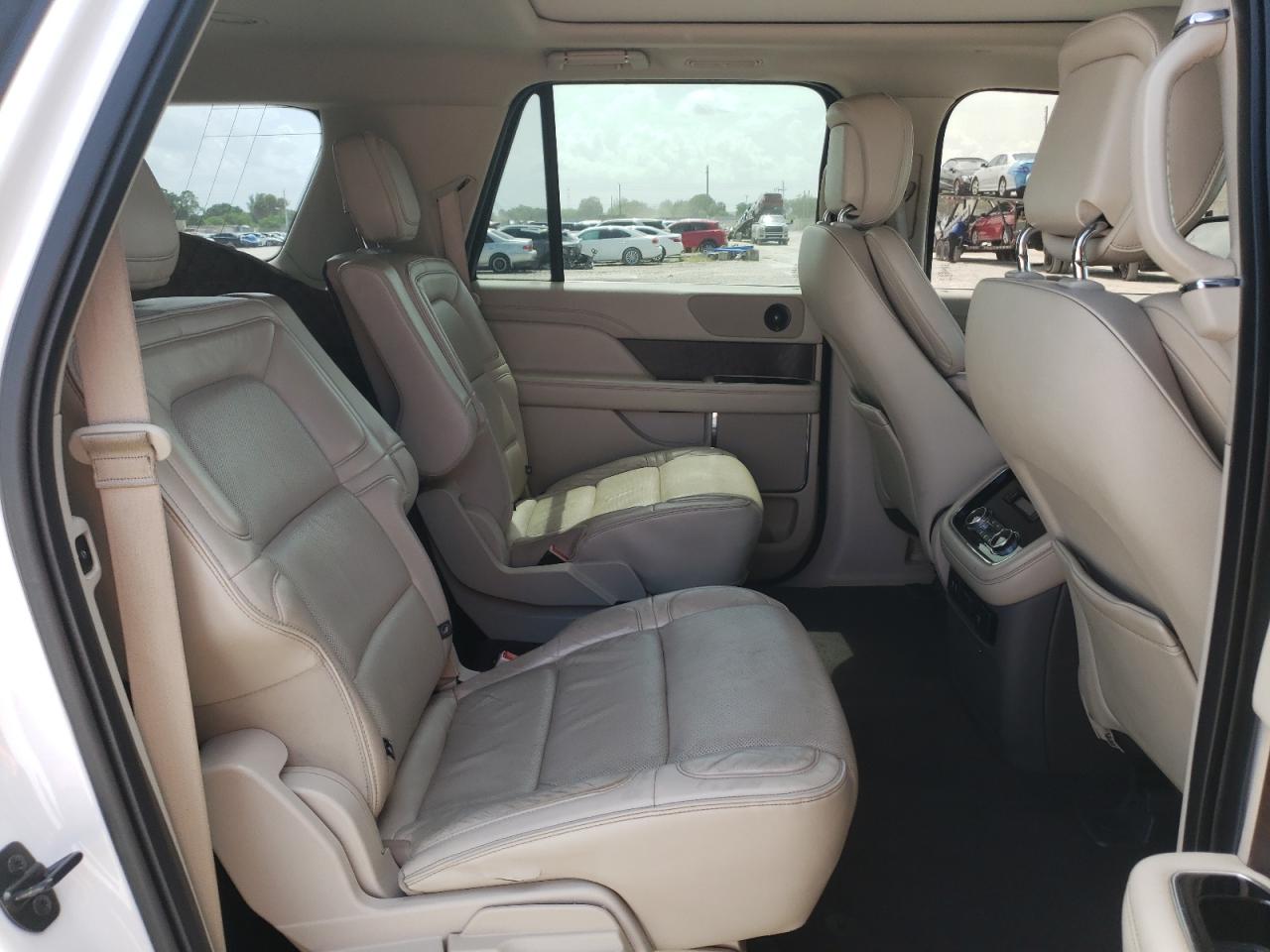 2019 Lincoln Navigator L Select VIN: 5LMJJ3HT2KEL09792 Lot: 62704405