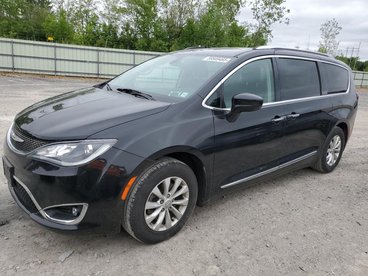 2019 Chrysler Pacifica Touring L за продажба в Leroy, NY - Hail