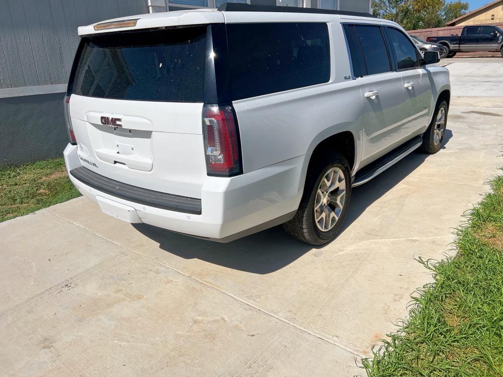 Parquets GMC YUKON 2016 White