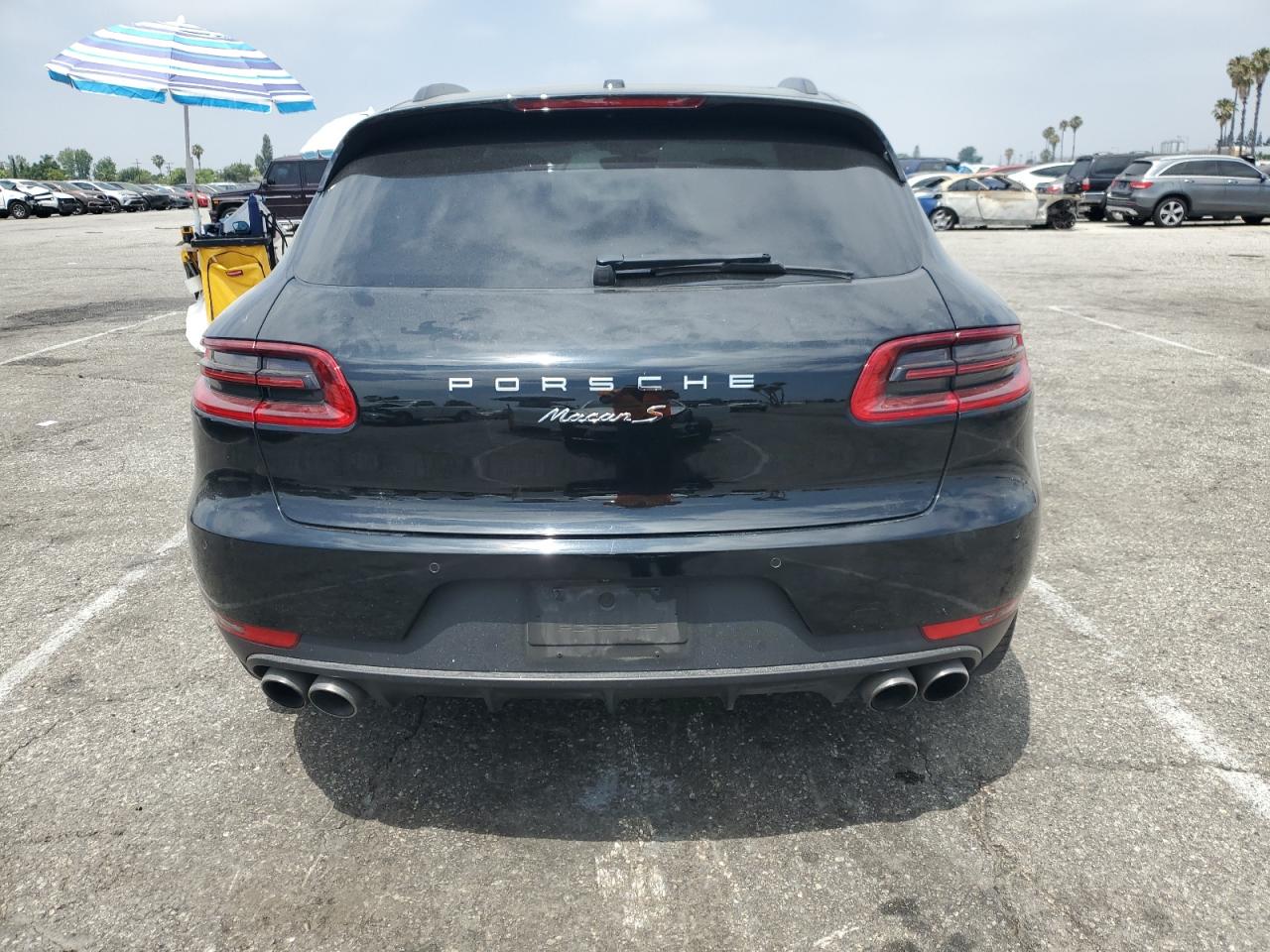 2018 Porsche Macan S VIN: WP1AB2A59JLB37599 Lot: 61992125