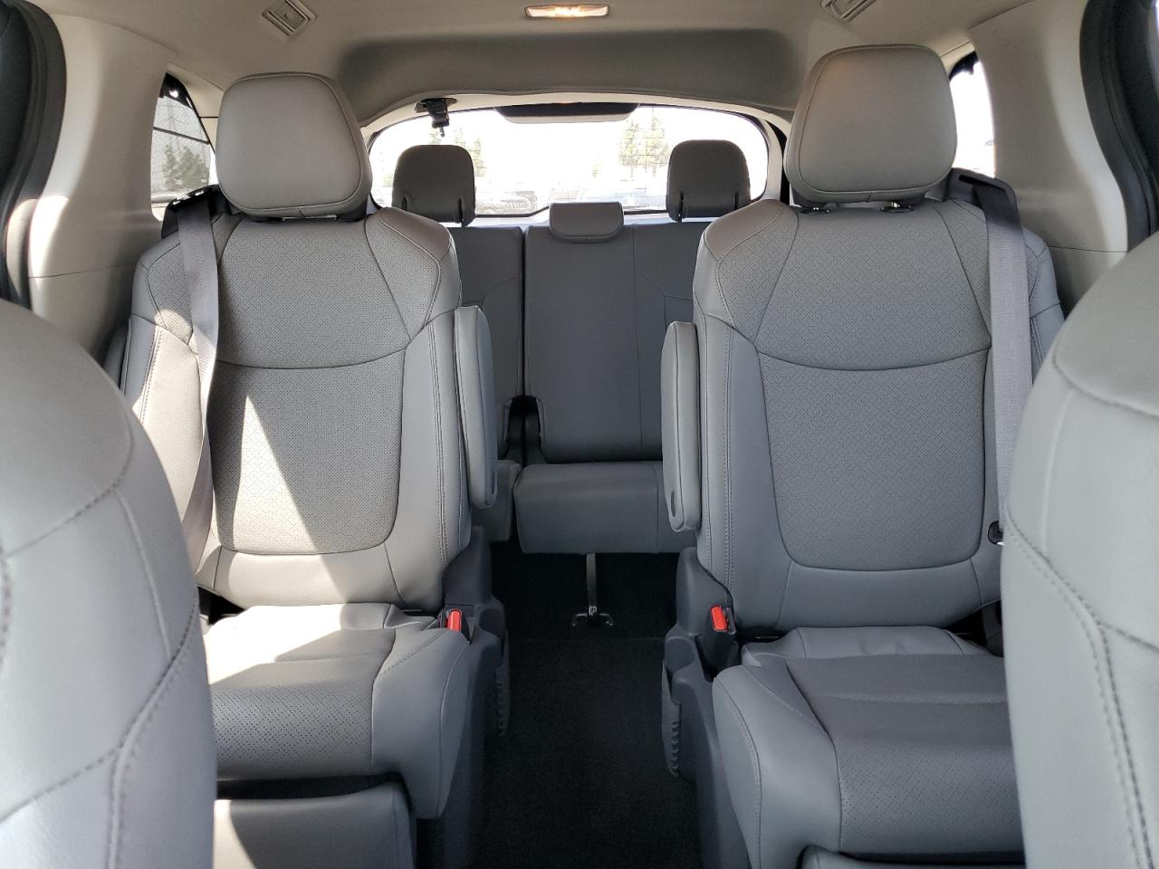 TOYOTA SIENNA 2024 VIN 5TDZRKEC6RS189999 zdjęcie 10