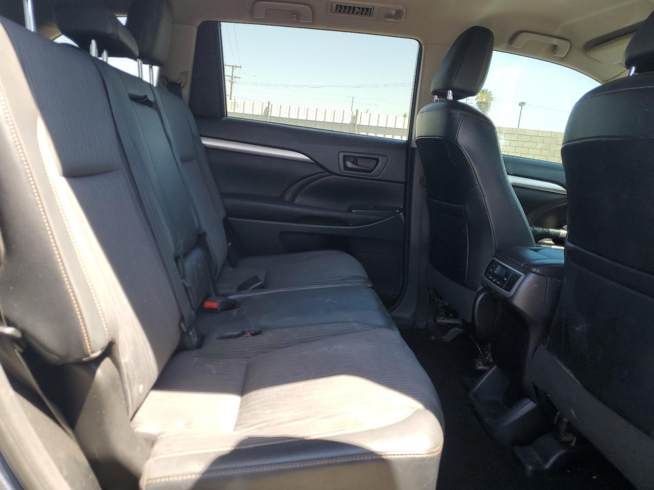 2016 Toyota Highlander Le VIN: 5TDZKRFHXGS125128 Lot: 62958015