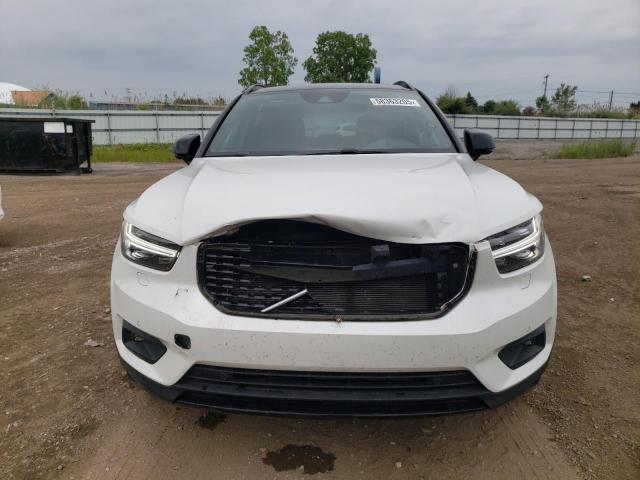  VOLVO XC40 2021 White