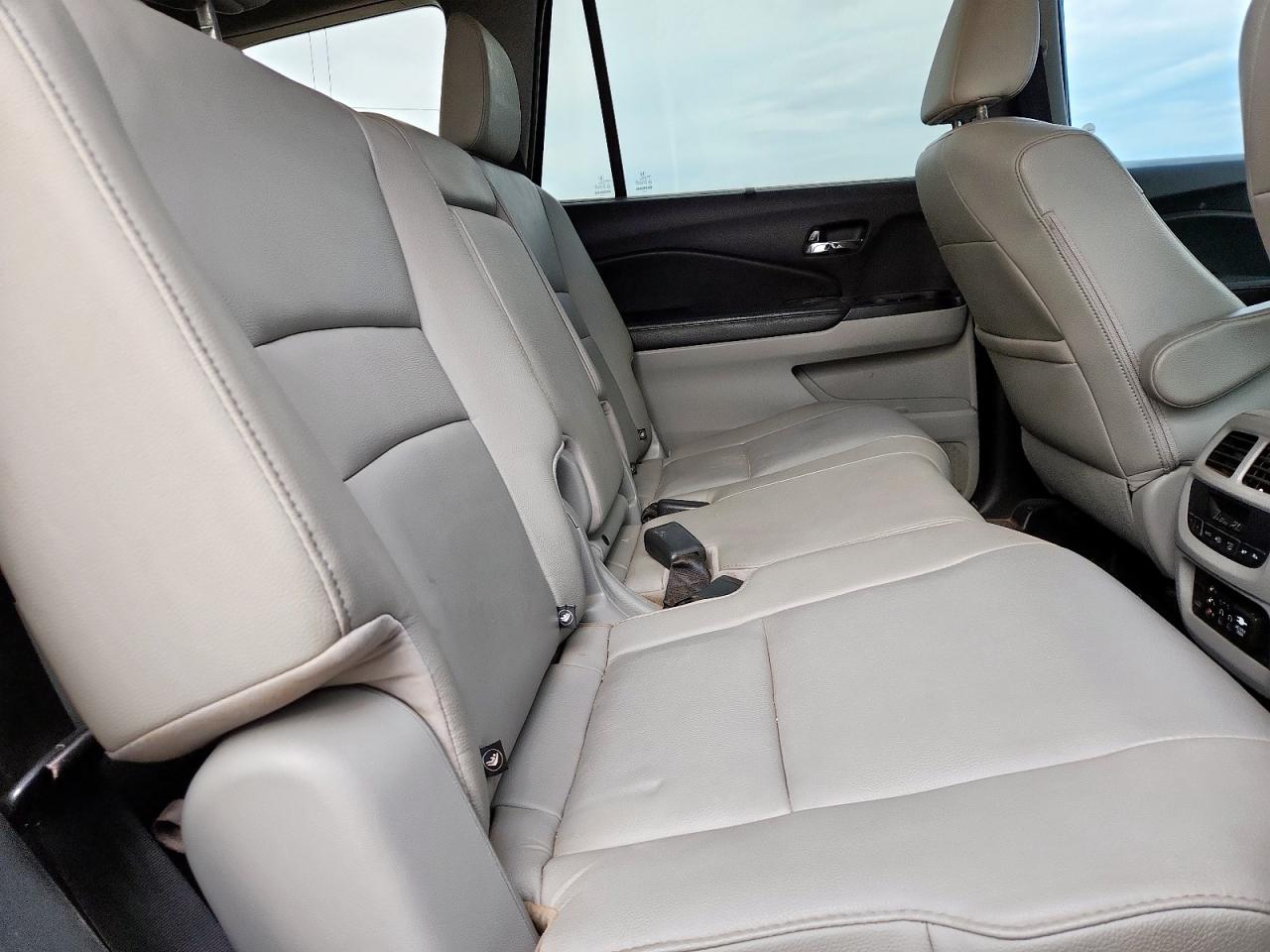 2016 Honda Pilot Touring VIN: 5FNYF5H93GB045303 Lot: 61760475