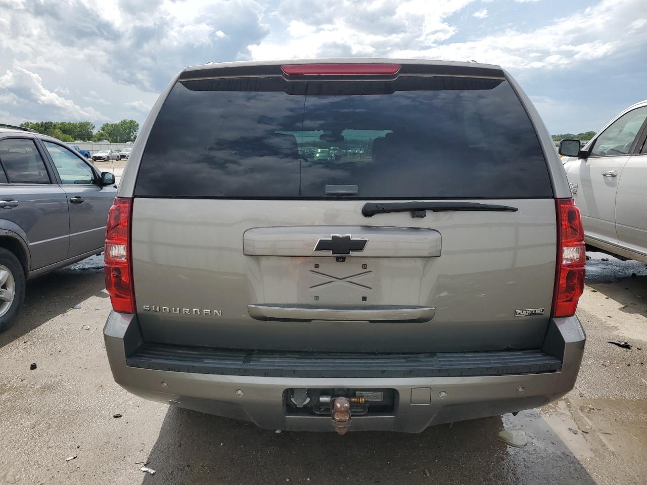 2008 Chevrolet Suburban K1500 Ls VIN: 3GNFK16338G184215 Lot: 61444685
