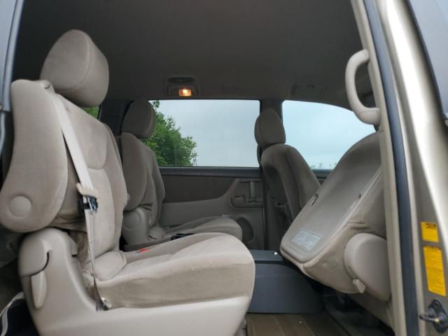2010 TOYOTA SIENNA CE  