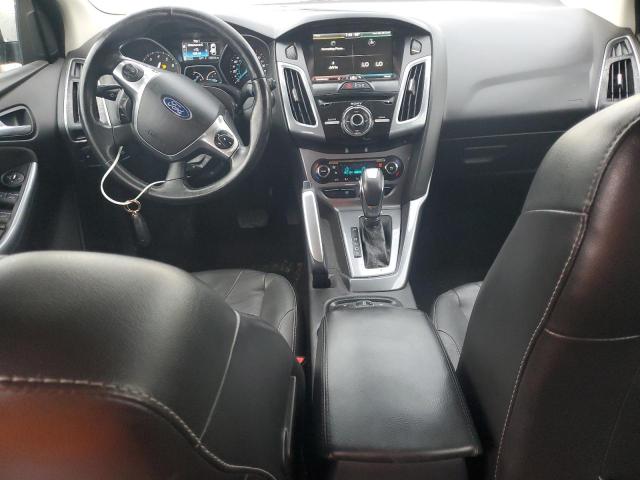 Hatchbacks FORD FOCUS 2012 White