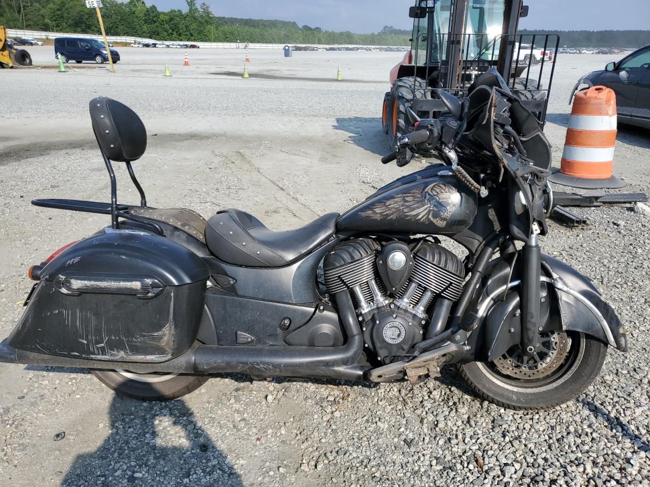 2017 Indian Motorcycle Co. Chieftain Dark Horse на продаже в Spartanburg, SC - All Over