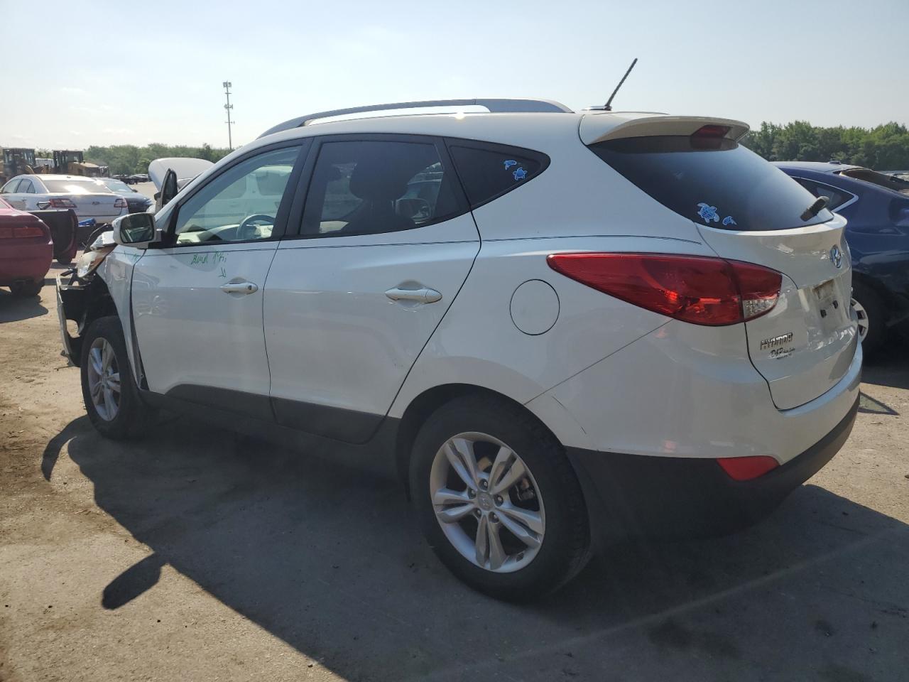 HYUNDAI TUCSON 2013 VIN KM8JU3AC0DU652016 фото 2